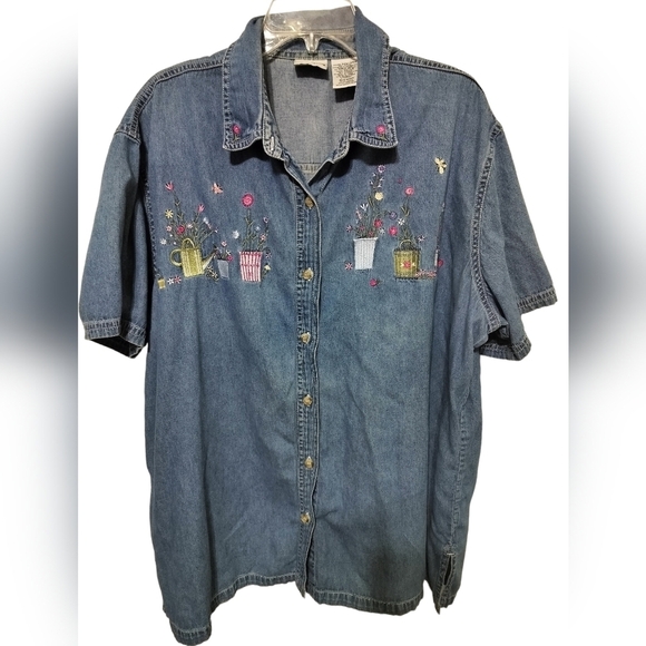 1801)Vtg Bobbie Brooks Short Sleeve Floral Butterfly Button down Denim Top 22/24 - Picture 1 of 7